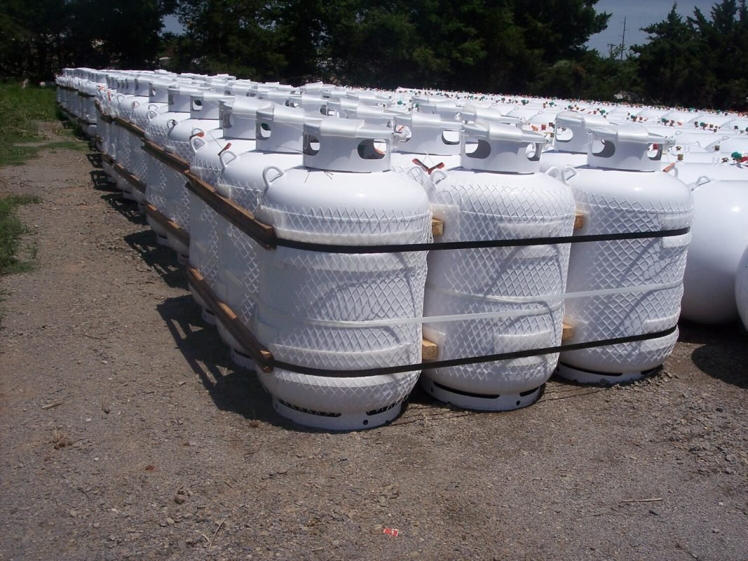 Buy-250-Gallon-Vertical-Above-Ground-Propane-Tank.jpg Buy 250 Gallon Vertical Above Ground Propane Tanks Online - Image 1