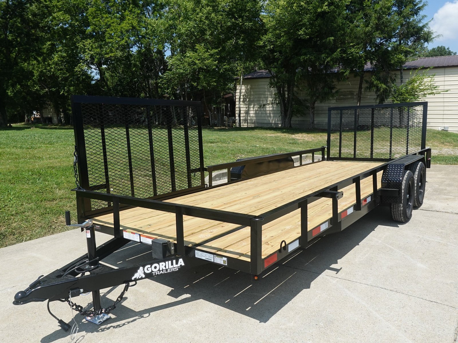 DSC06233_3e37745f-cd67-4e90-a0fb-d20973cd0949-1.jpg 7×20 Powder Coated Straight Deck Utility Trailer with Side Gate (2) 3,500lb Axles - Image 1