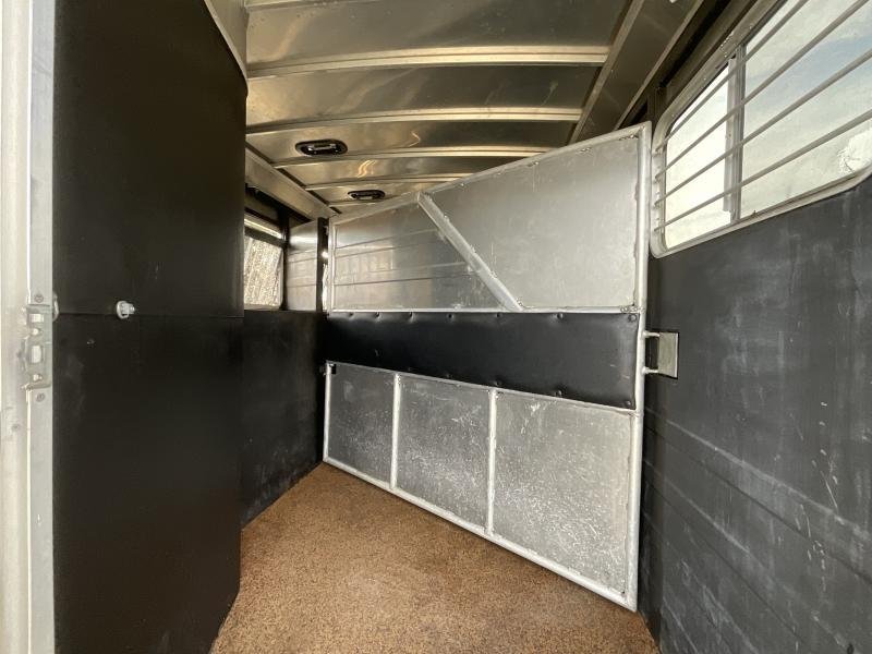 2014 Logan Coach RAZ4GNHDLQ 40′ 4 horse Razor GN Horse Trailer**WITH WALK IN CLOSET** - Image 38