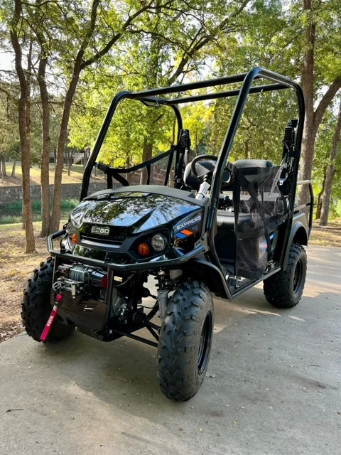 2024-E-Z-GO-Express-S4-4x4-4-Passenger-Lifted-Electric-Golf-Carts-for-Sale44-9.webp 2024 E-Z-GO Express S4 4×4 4 Passenger Lifted Electric Golf Carts for Sale - Image 1